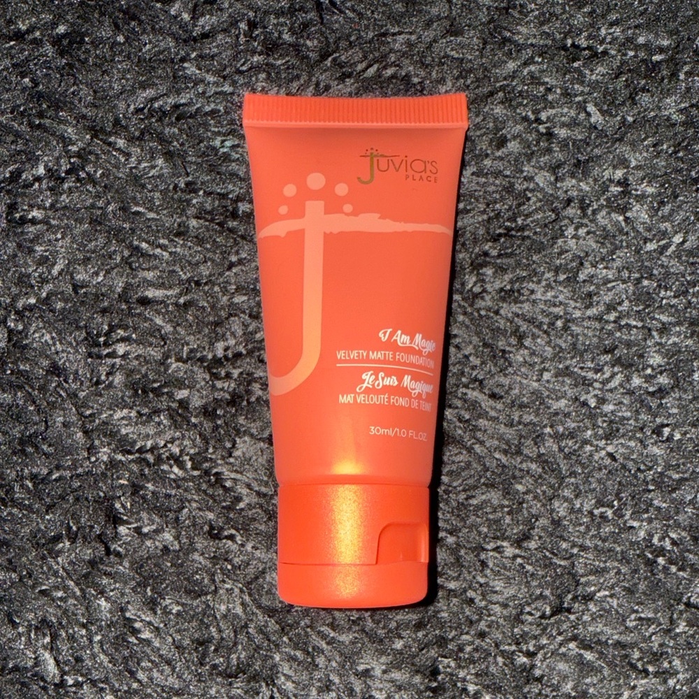 Juvia's Place Velvet Matte Foundation Fes/620 swatched once - Picture 1 of 2
